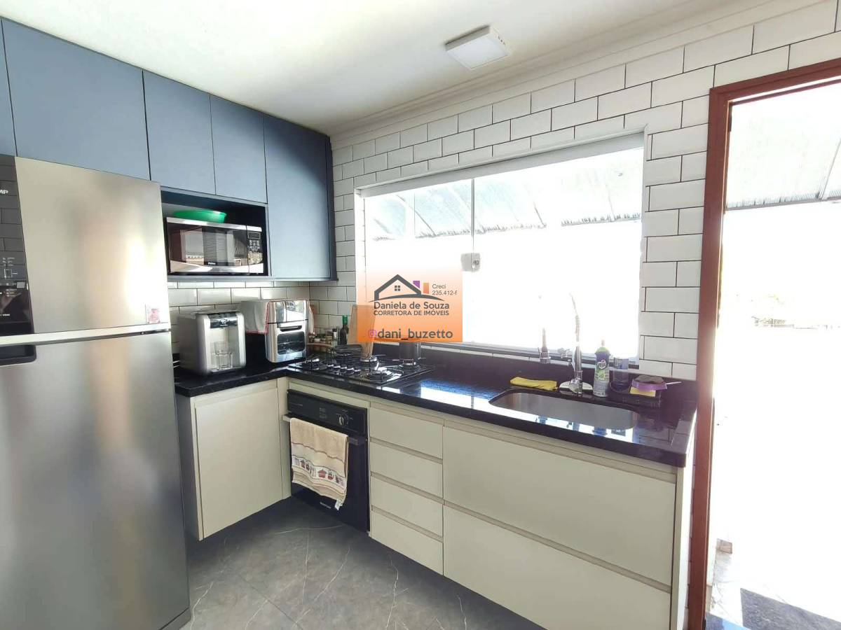Casa à venda com 2 quartos, 136m² - Colonia,Jundiaí