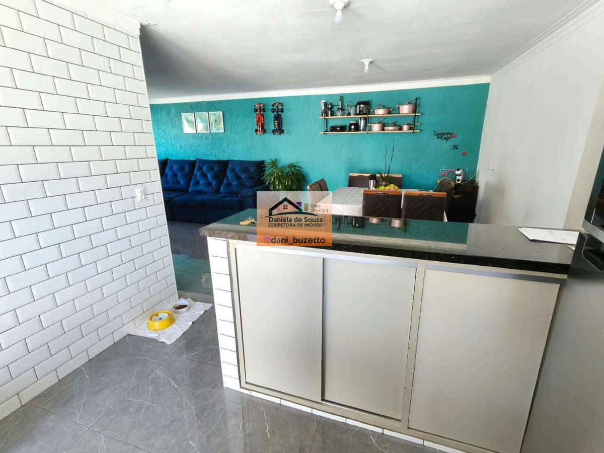 Casa à venda com 2 quartos, 136m² - Colonia,Jundiaí